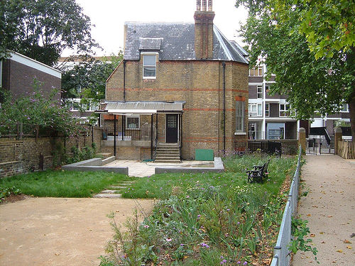 The Meeting House
and its Garden